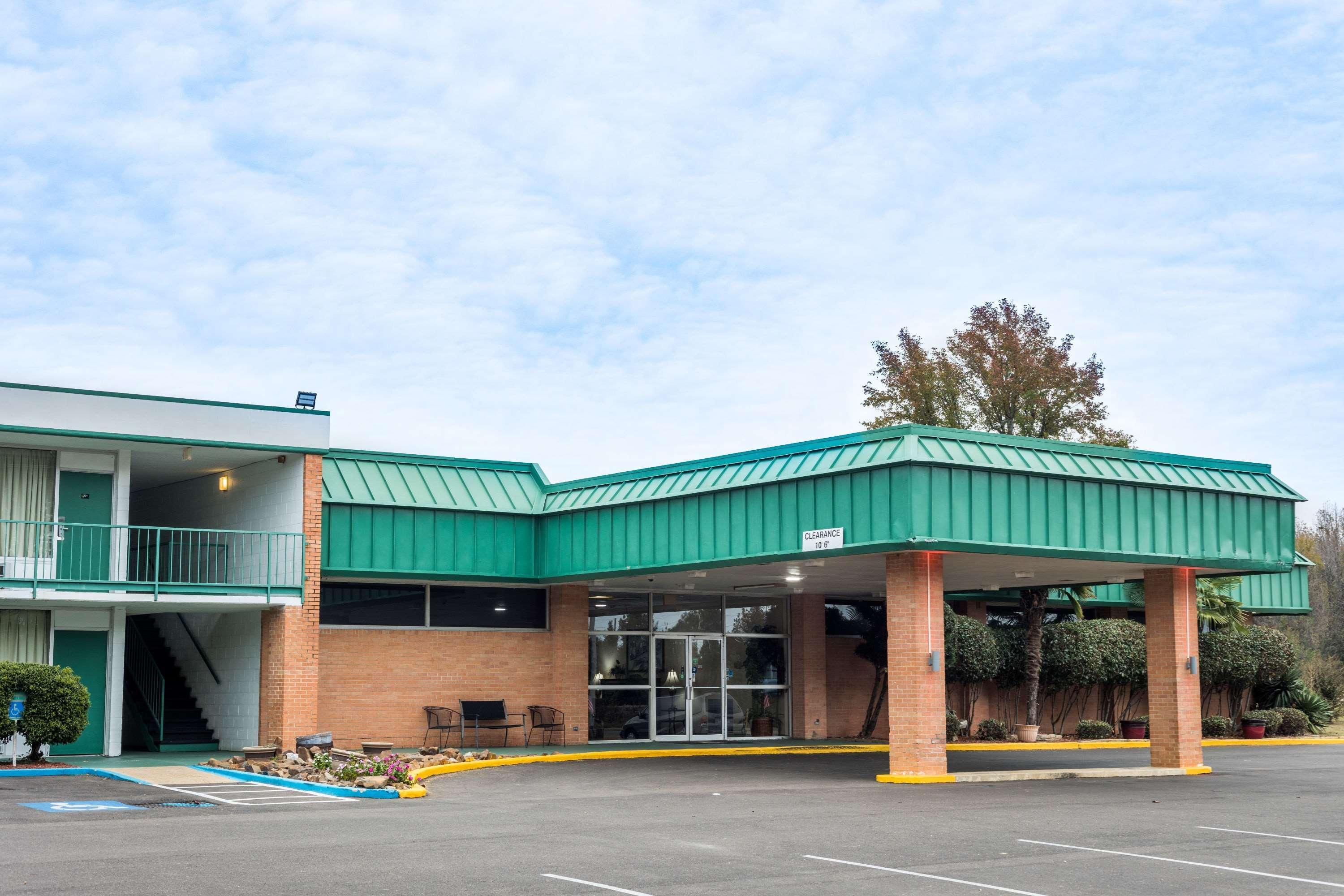 Super 8 By Wyndham Hope Hotel Exterior foto